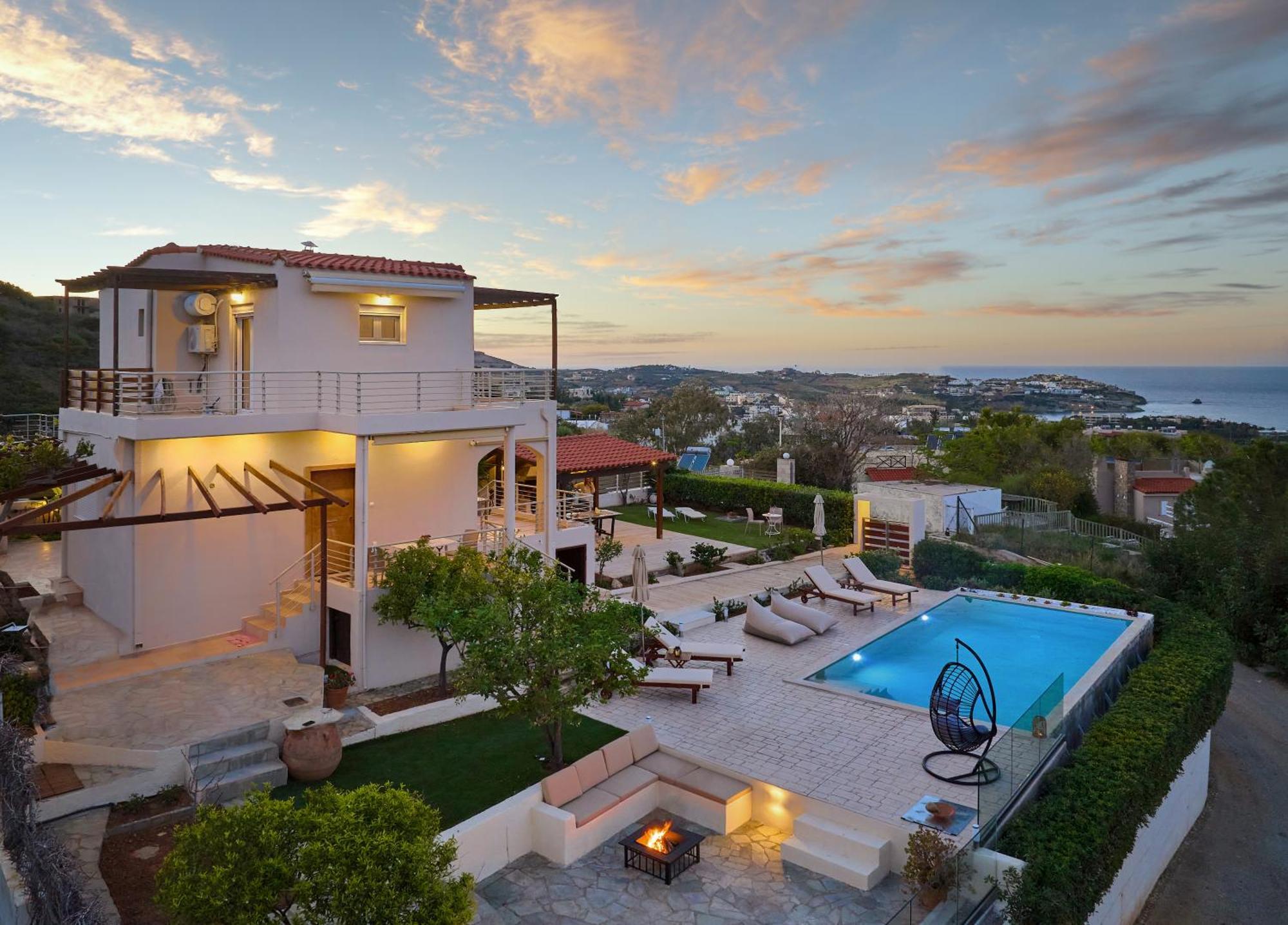 Spacious With Private Eco-pool And Panoramic Sea View
